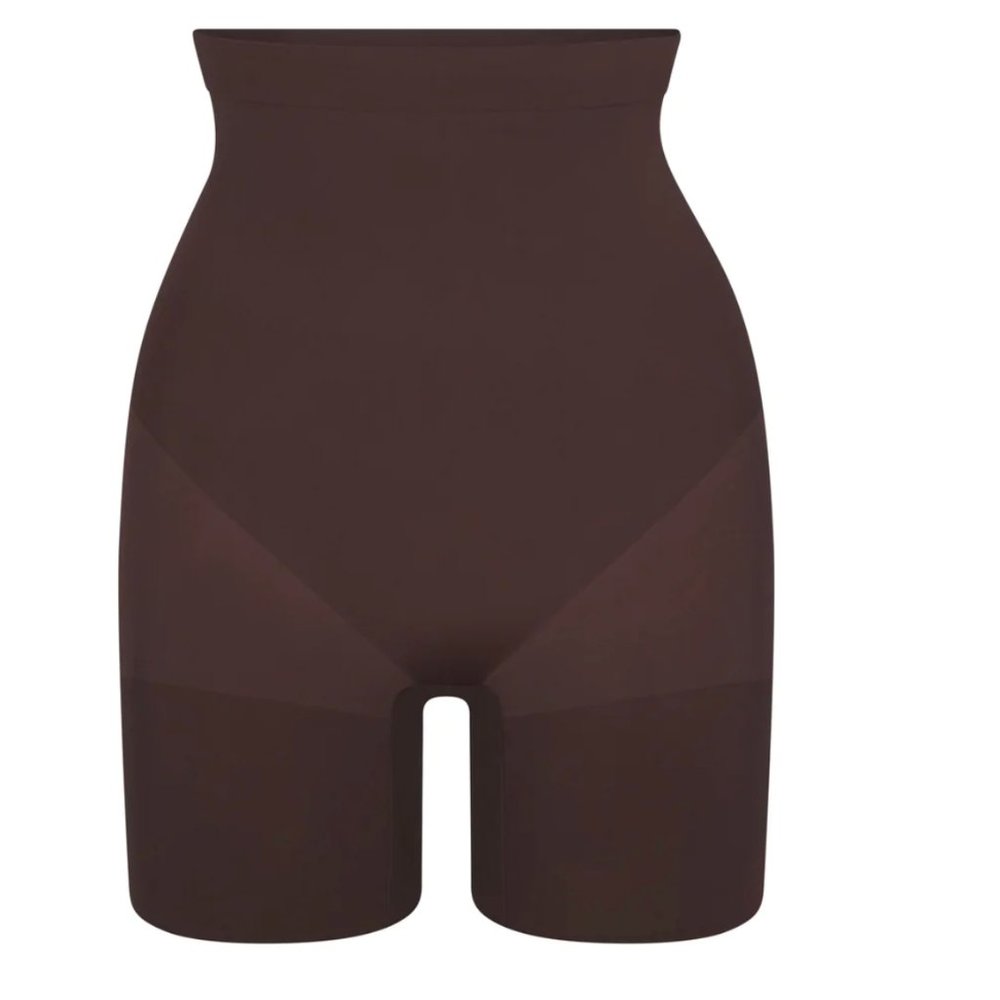 NWT SKIMS EVERYDAY SCULPT HIGH-WAISTED MID THIGH SHORT